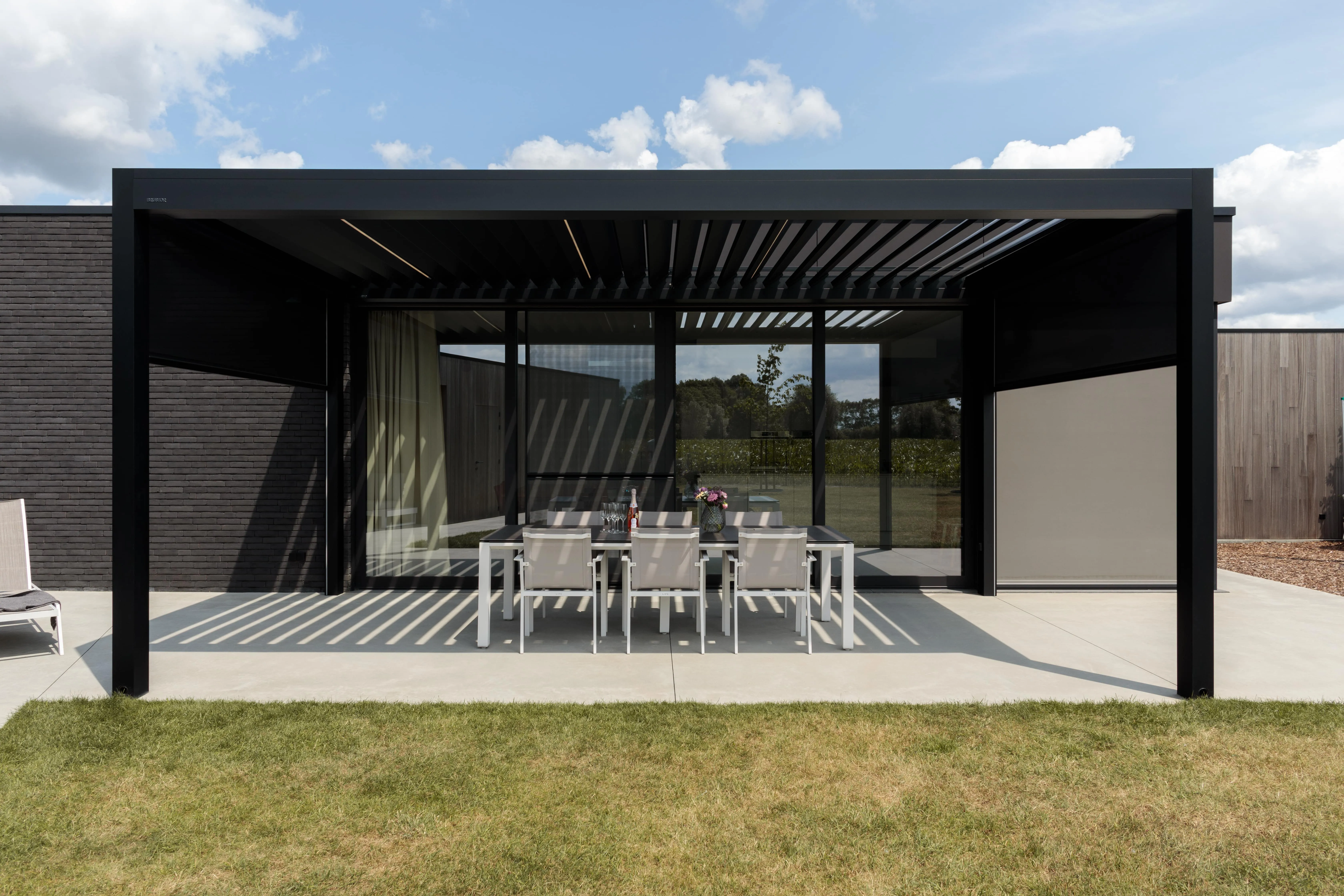 Realisatie terrasoverkapping te Knesselare